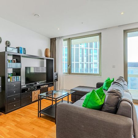 伦敦New Listing! 2Br With Balcony In Stratford, 3Min Dlr公寓 外观 照片